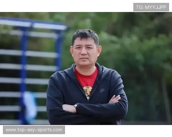 巩晓彬执教生涯回顾与中国篮球发展中的关键作用分析 巩晓彬执教生涯回顾与中国篮球发展中的关键作用分析