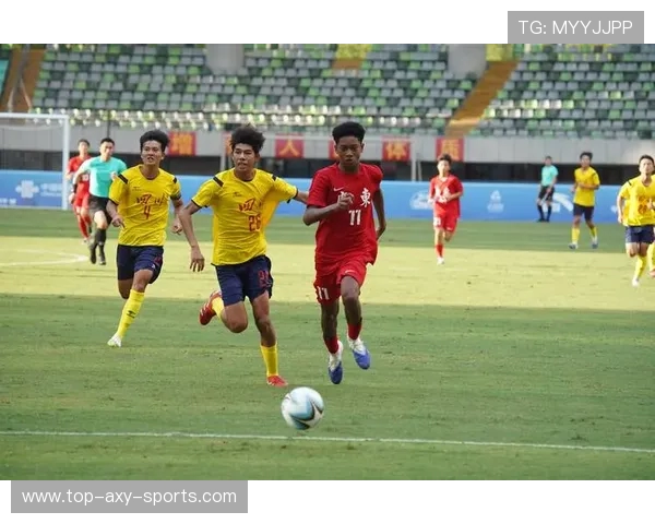 探寻当代足球运动员成长之路与全球竞技精神深度解析全面趋势探讨