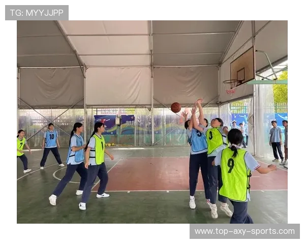 以篮球为纽带探寻团队合作与青春激情的力量源泉