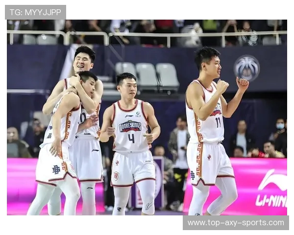 2015年CBA季后赛北京队与东莞队激战回顾及精彩瞬间分析