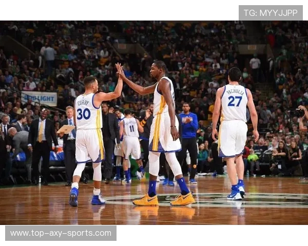 2017年NBA勇士与火箭经典对决全场录像回放精彩瞬间重温